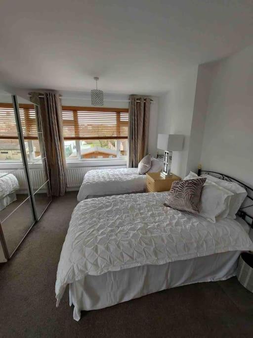 Modern 4 Bedroom House In Weymouth Sunny Corner 외부 사진